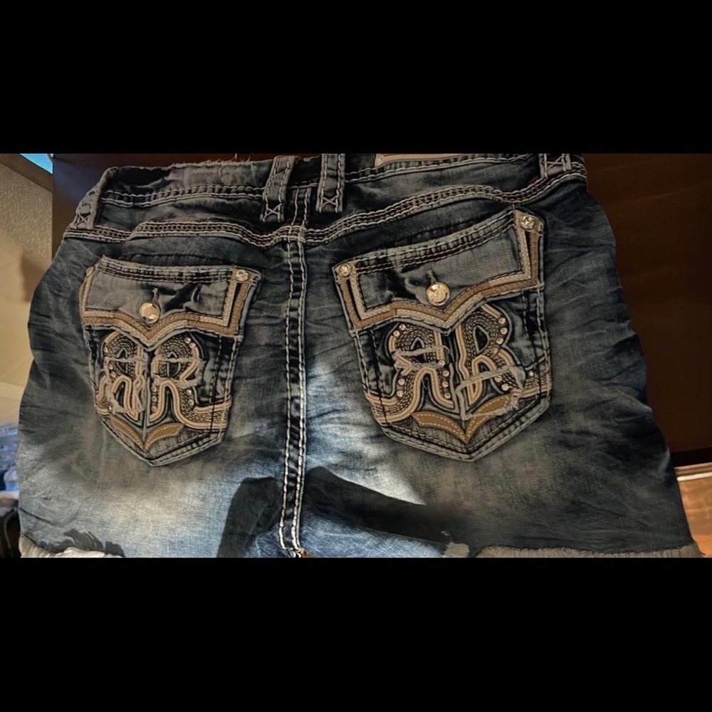 Almost brand new shorts only worn a couple times. Too big for me.
